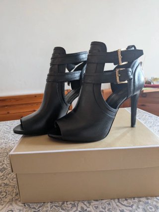 Tacchi Michael Kors Neri