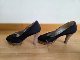 Zapatos de tacón negros con plataforma