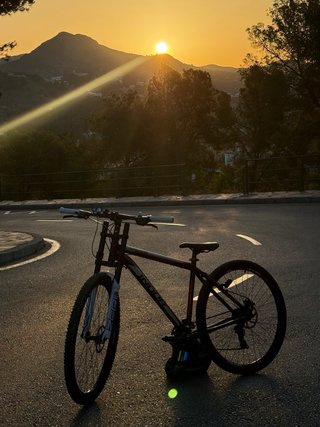 “Bicicleta MTB 29 estilo downhill muy cuidada”