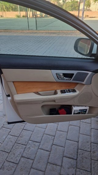 Jaguar XF 2012