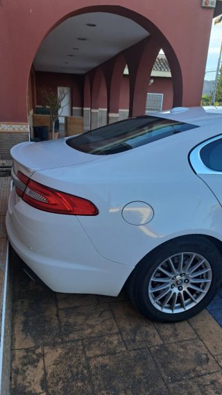 Jaguar XF 2012