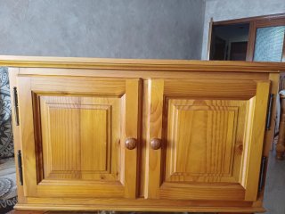 Mueble de pino para colgar