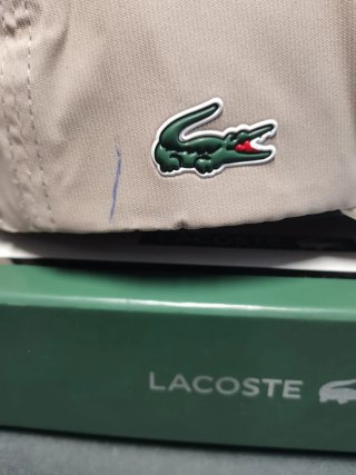 Gorra Lacoste Beige con Logo Verde