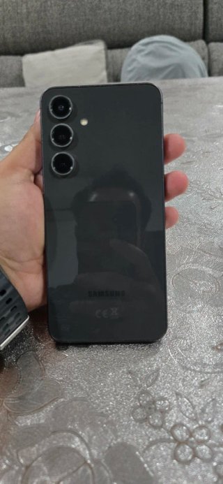 Samsung S24 FE - 4700 mAh