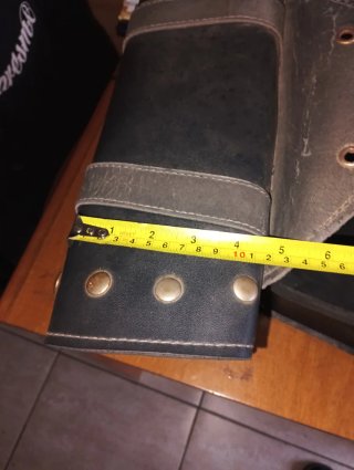 Alforjas de piel custom para moto