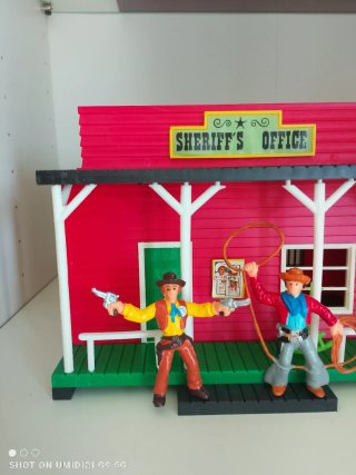 Sheriff's Office Comansi West