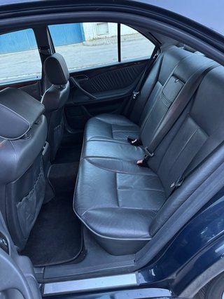Mercedes-Benz Clase E 220 CDI W210 2000