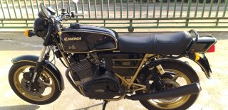 Laverda 1200 Naked Negra/Dorada
