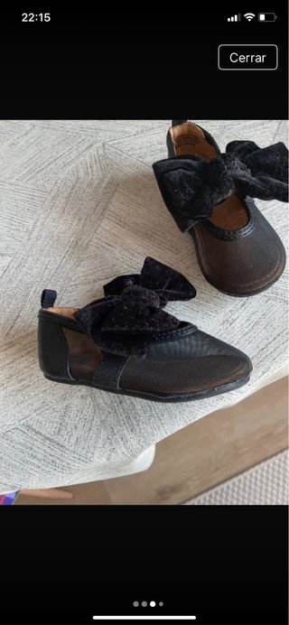 Zapatos de bebé con lazo negro talla 18-19