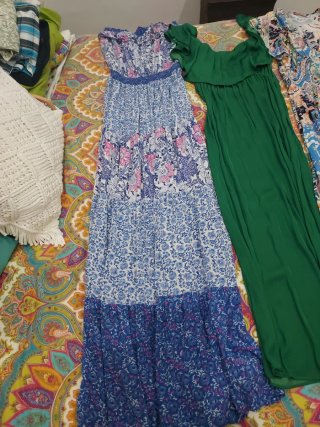 3 vestidos mujer, 2 de ellos sin estrenar.