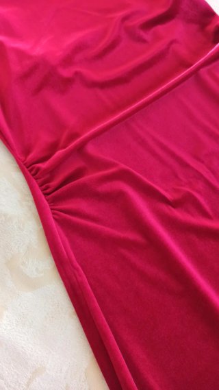 Vestido largo de fiesta símil terciopelo rojo