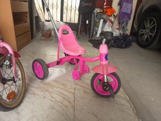 Bicicleta y triciclo infantil