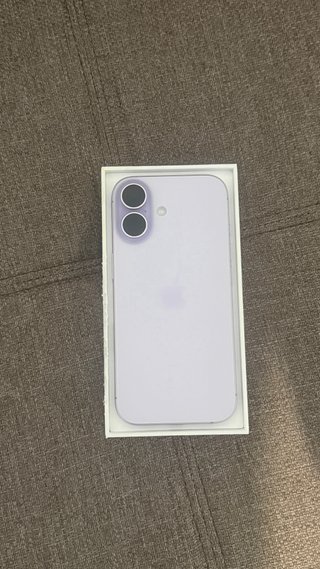 iPhone 17 Morado en Caja