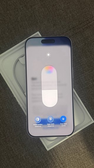 iPhone 17 Morado en Caja