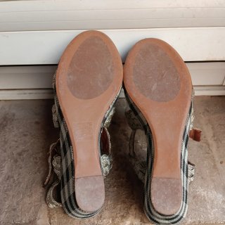 Sandalias cuña Bimba y Lola Talla 38