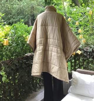 Capa plumífero beige talla única