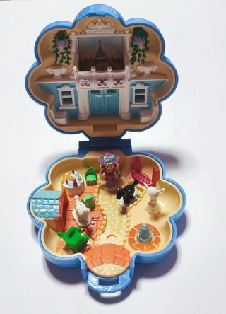 Polly Pocket Fifi's Parisian Apartment 1990