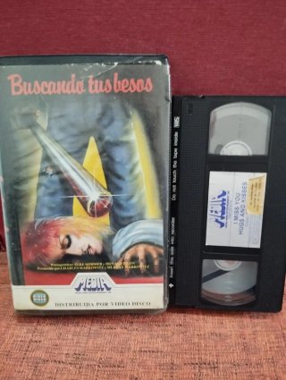 VHS Buscando Tus Besos Edición Videoclub