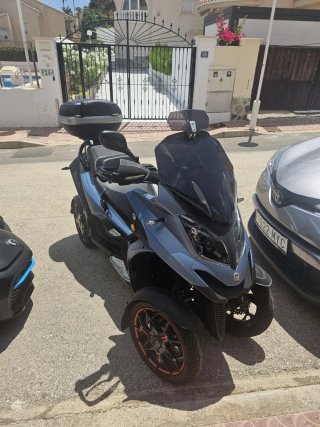 Quadro Qooder 2019 Negro/Azul