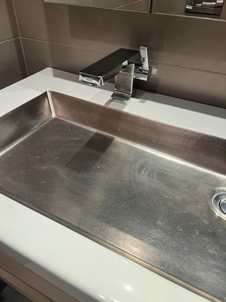 Mueble de baño doble con grifos