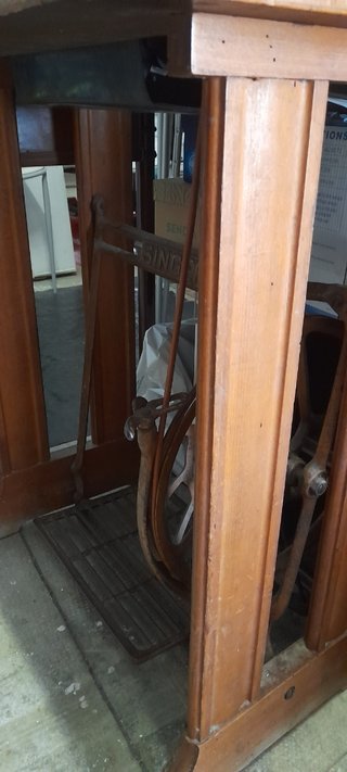 Máquina de coser Singer antigua