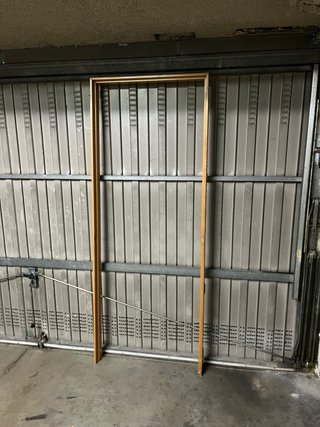 Puerta roble con jambas y premarco