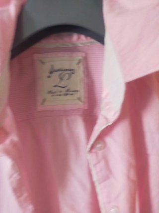 Blusa Stradivarius manga corta fruncida rosa