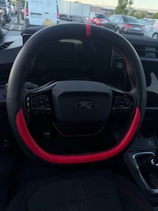 Funda Volante Ford Puma 2025-2026 Negra/Roja