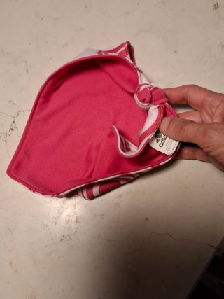 Sciarpa Adidas triangolare fucsia e bianca