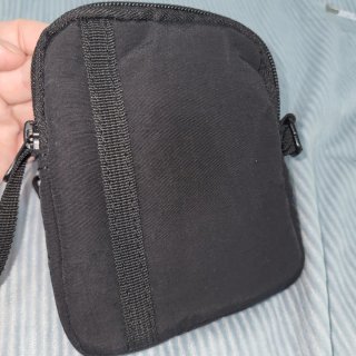Bandolera Field Negra Pequeña