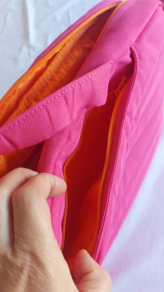Maletín portátil fucsia y naranja