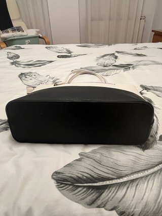 Bolso elegante blanco y negro