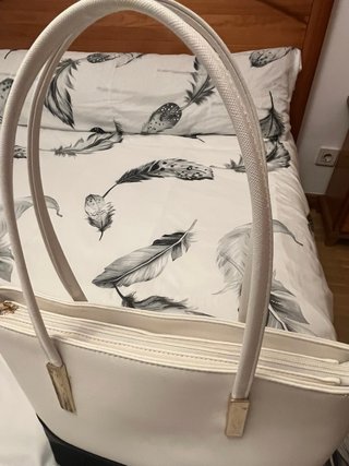 Bolso elegante blanco y negro