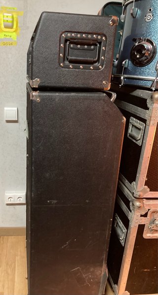 Ampli Bajo Ampeg SVT-AV 300W + Pantalla + Case.