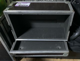 Ampli Bajo Ampeg SVT-AV 300W + Pantalla + Case.