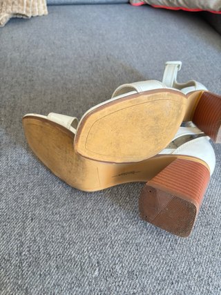 Sandália Salto alto 38