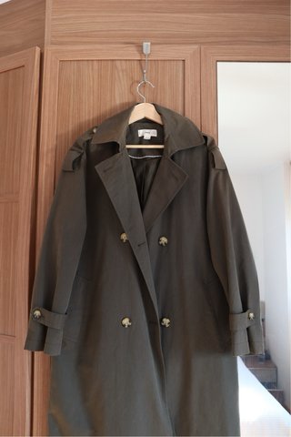 Gabardina larga Mango verde oliva