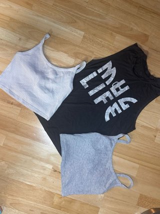 Lote de ropa deportiva femenina