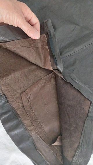 Falda recta tubo de piel negra