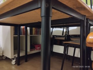 Tavoli in legno e metallo