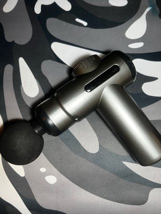 Pistola de Masaje Fascial + Accesorios