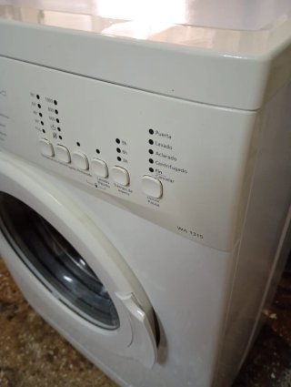 LAVADORA ANSONIC de 5 kilos y 1000 rpm. Clase A