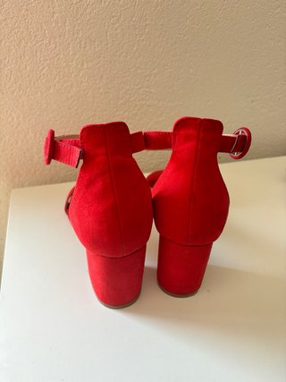 Salto alto tacão vermelho tamanho 38