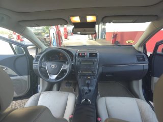 Toyota Avensis 2011