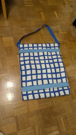 Tumbona IKEA tela azul y blanco Strandon