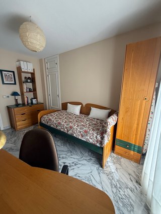 SE VENDEN MUEBLES DE DORMITORIO