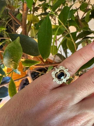 Anillo zafiro natural y Diamantes
