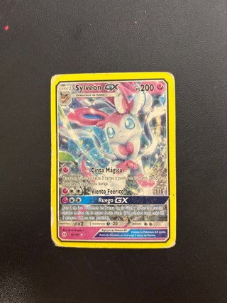 Carta Pokémon Sylveon GX 92/149