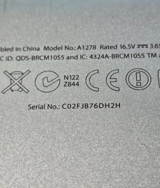 Macbook Pro 13 i7 4GB/500GB Plata A1278