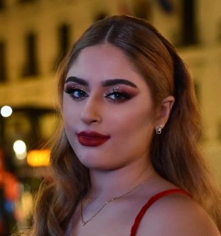 MAQUILLADORA Y PELUQUERA PROFESIONAL